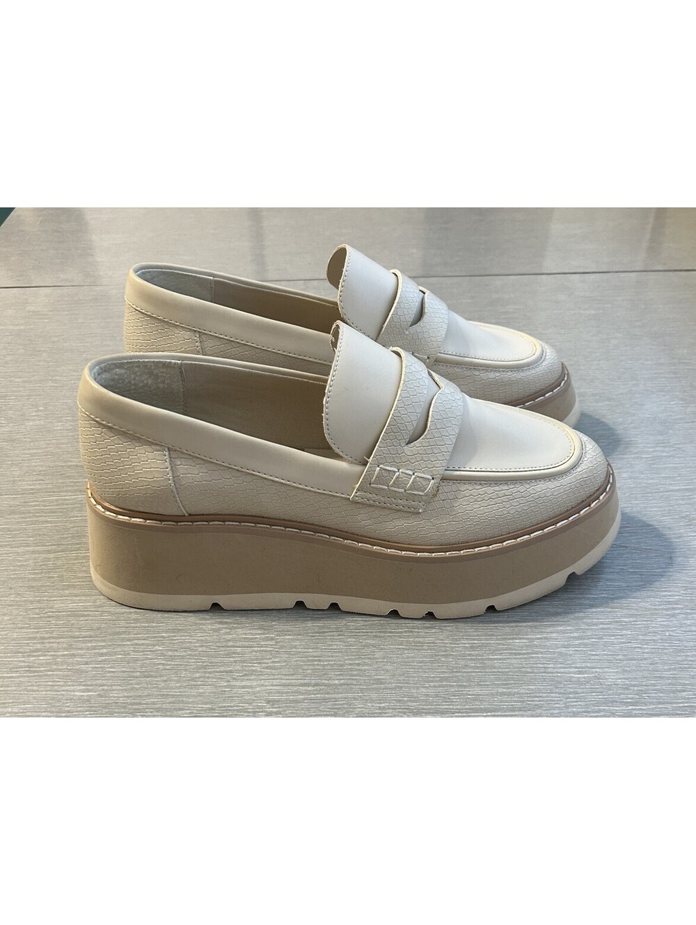 Dolce Vita Tieko Ivory Cream Chunky Lug Sole Slip on Loafers Size 8 --2" heel - Picture 4 of 6